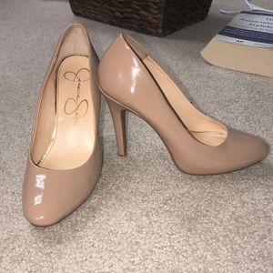 5.5 Jessica Simpson nude heels